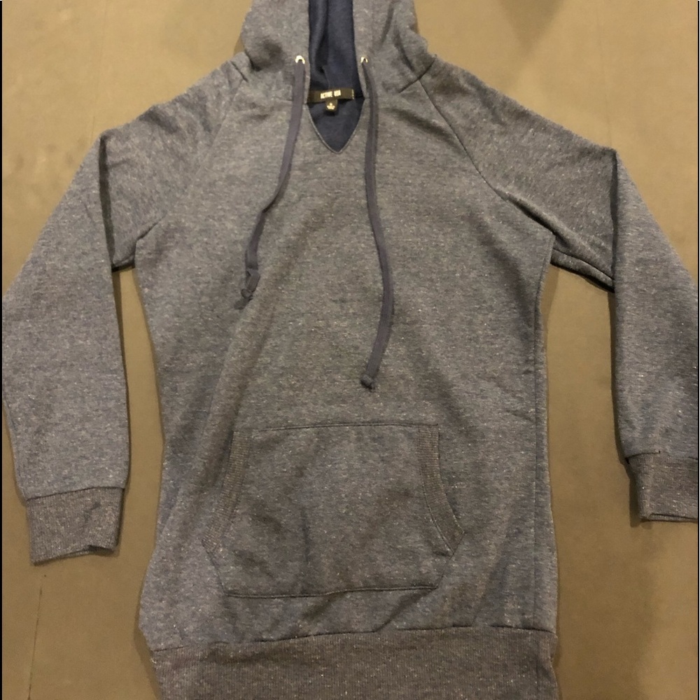 Dark blue sweatshirt